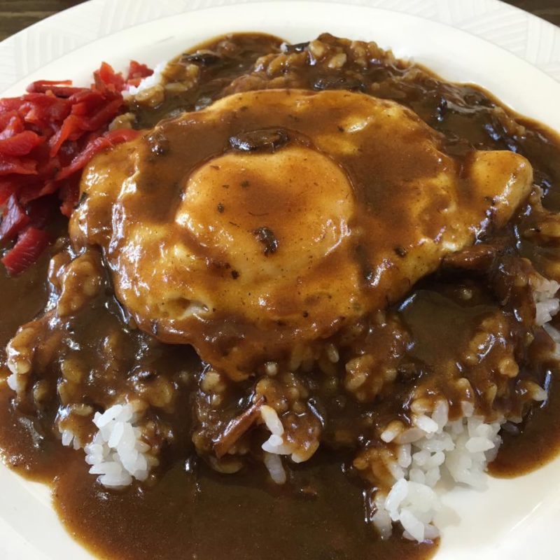 カレー　MON（モン）